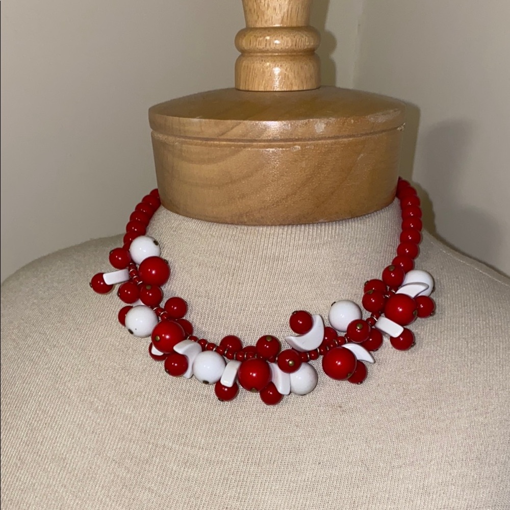 Vintage red and white necklace from the 1960s